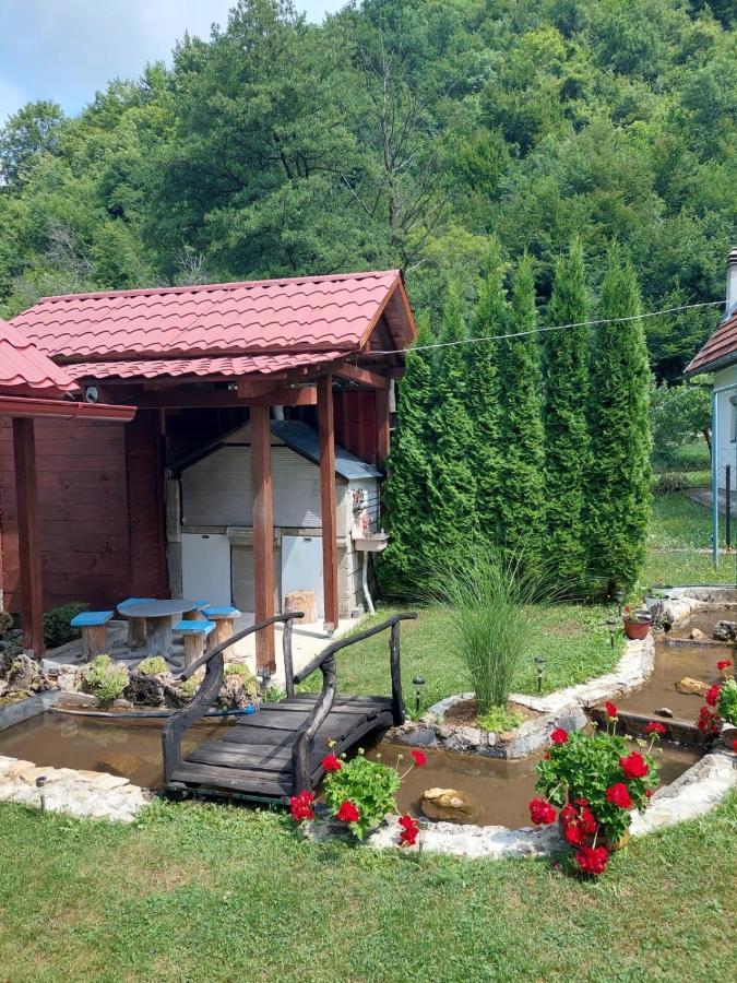 Sipovo Domacinstvo Ubovic 빌라 외부 사진