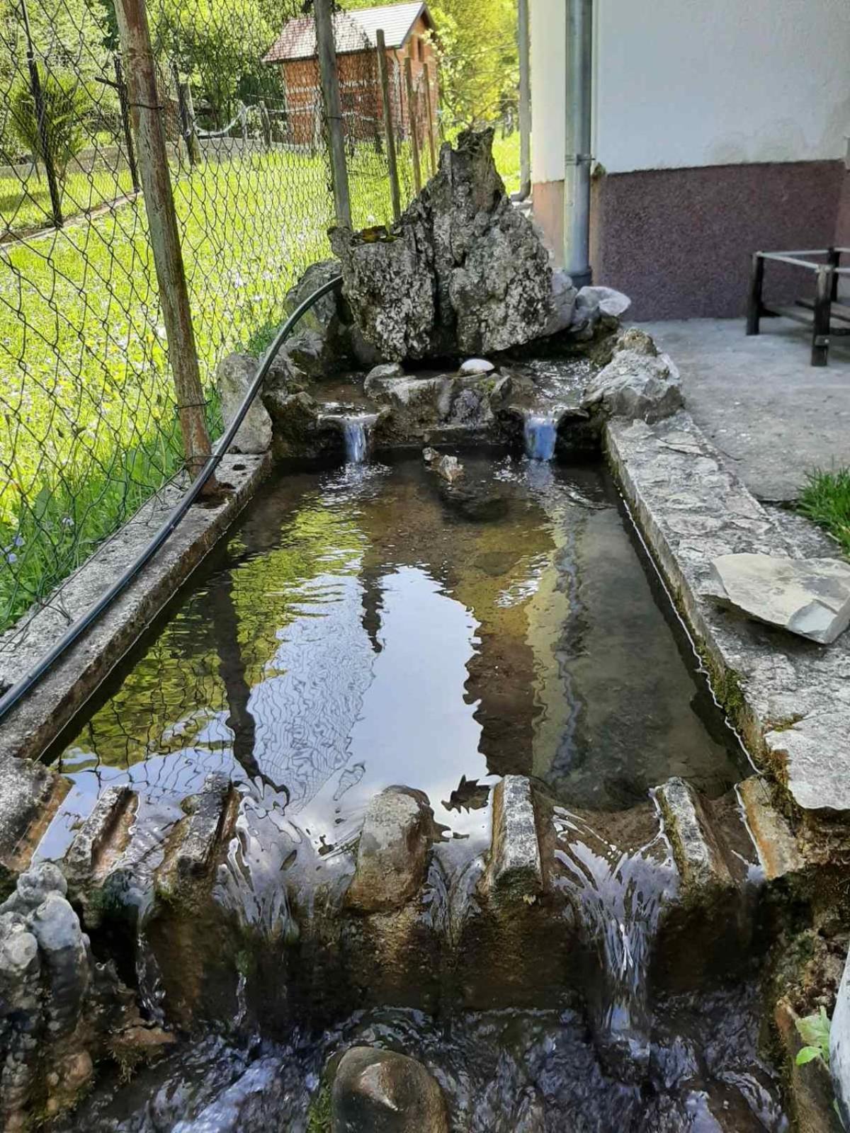 Sipovo Domacinstvo Ubovic 빌라 외부 사진